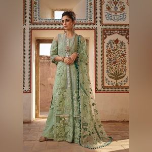 Crimson x Saira Shakira Sea Green Appliqué Clothes (3pc)